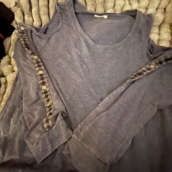 Maurices 2xl plus size cold shoulder blue pullover sweatshirt plaid stripedetail - Picture 10 of 11